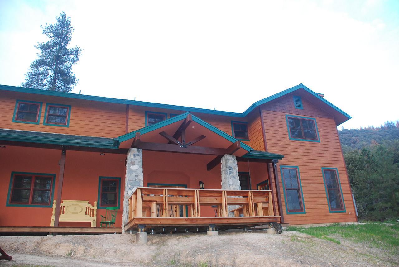 Sierra Trails Inn Марипоса Экстерьер фото